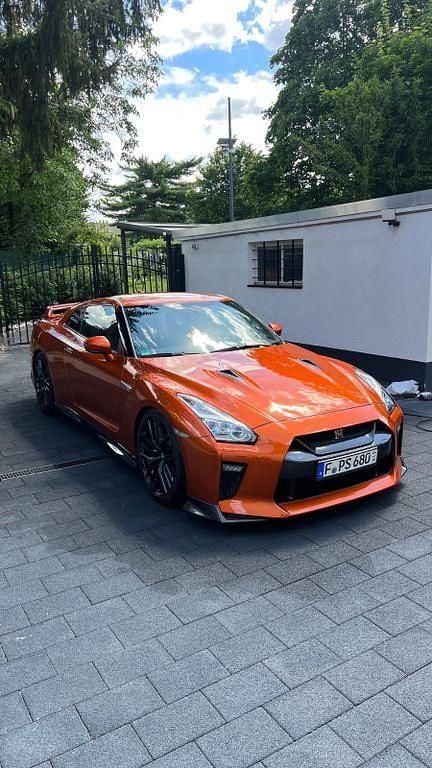 Orange Gebraucht 2016 Nissan GT-R Prestige Coupé | 179.660 € - Bild 1/4