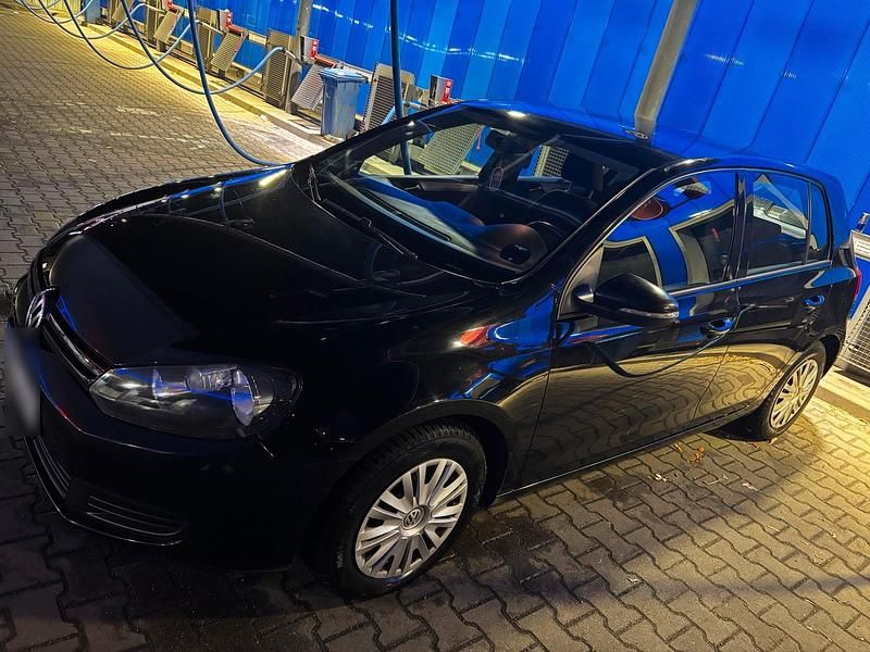 Gebraucht VW Golf VI 105 PS (77 kW) 2010 Schwarz Kleinwagen