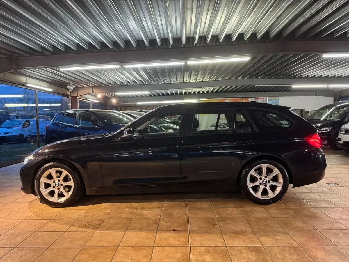 Second-hand BMW 320 Advantage 163 CP (119 kW) 2017 Negru Break