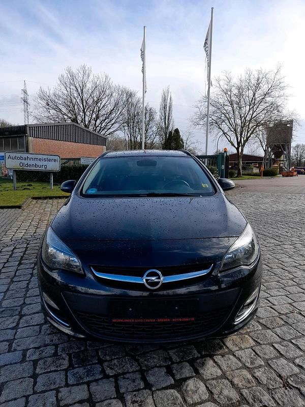Gebraucht Opel Astra 165 PS (121 kW) 2013 Schwarz Kombi