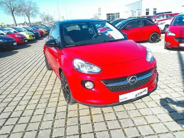 Gebraucht Opel Adam 87 PS (63 kW) 2019 Fire red /dach schwarz (metallic) Kleinwagen