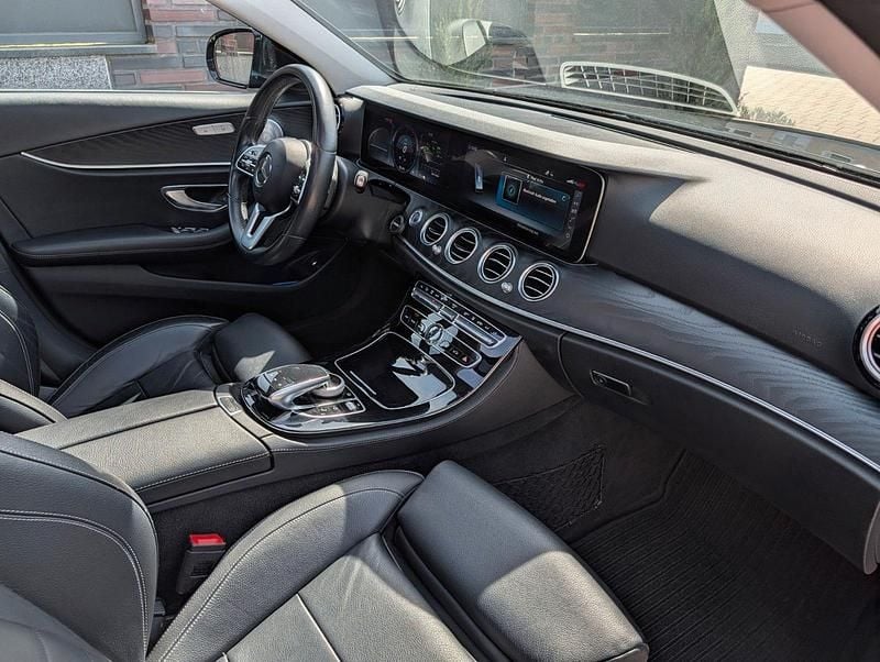 Gebraucht Mercedes E300 306 PS (225 kW) 2019 Schwarz Kombi