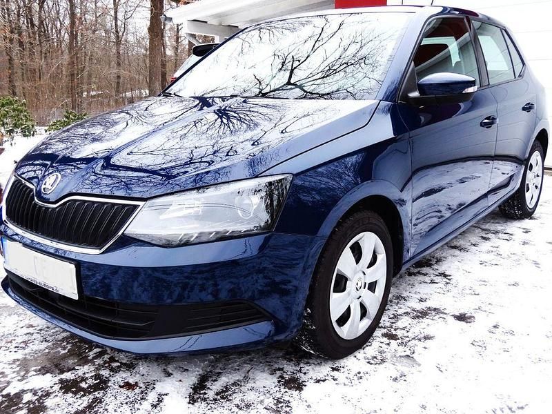 Gebraucht Skoda Fabia Ambition 60 PS (44 kW) 2015 Kleinwagen