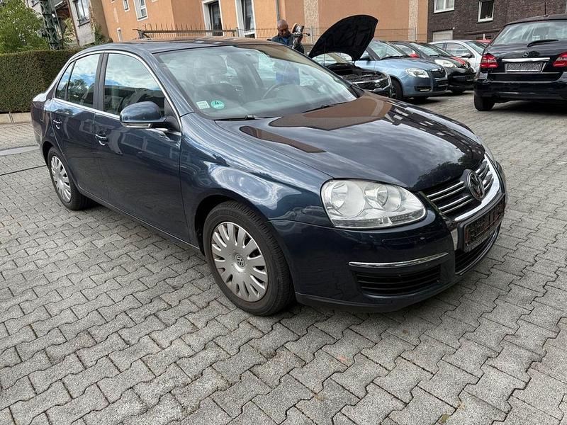 Blau Gebraucht 2008 VW Jetta Comfortline Limousine | 3.999 € (Fairer Preis) - Bild 1/4