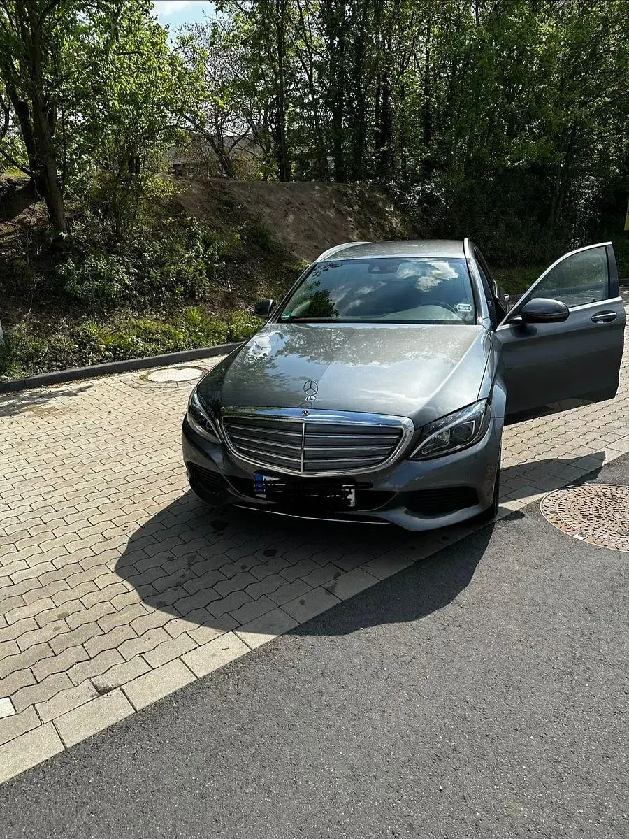 Gebraucht Mercedes C350e 279 PS (205 kW) 2018 Grau Kombi