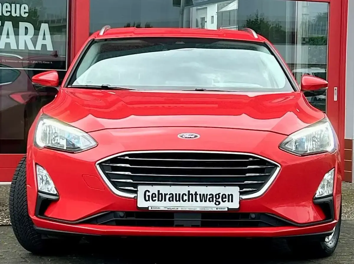 Używany Ford Focus Titanium 150 KM (110 kW) 2019 Czerwony Kombi