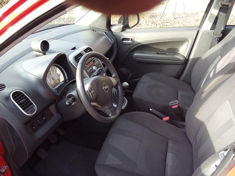 Gebraucht Opel Agila 65 PS (47 kW) 2009 Rot Kleinwagen