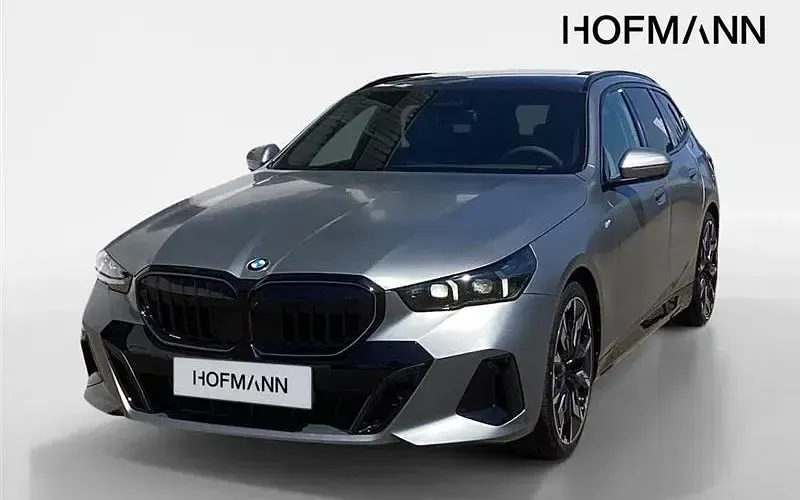 Gebraucht BMW 540 Comfort Edition 303 PS (222 kW) 2025 Kombi