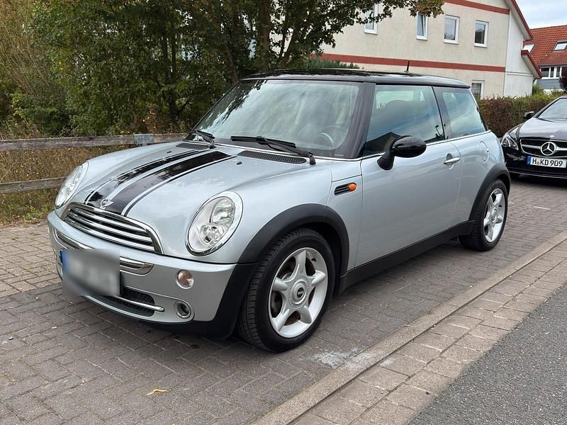 Silber Gebraucht 2004 Mini Cooper Kleinwagen | 2.450 € (Fairer Preis) - Bild 1/4