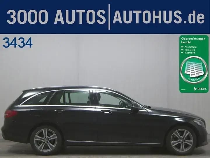 Schwarz unilack Gebraucht 2021 Mercedes E220 Avantgarde Kombi | 25.980 € (Guter Preis) - Bild 1/3