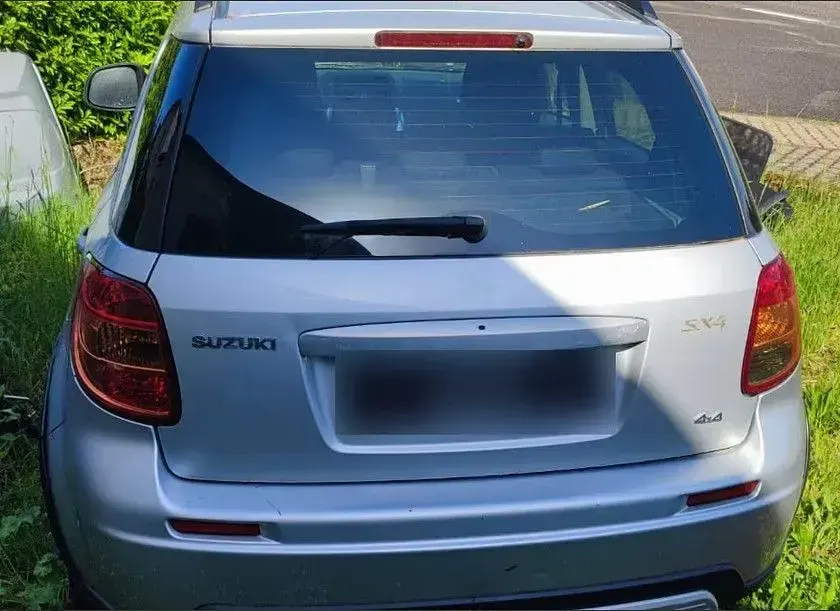 Gebraucht Suzuki SX4 Comfort 120 PS (88 kW) 2007 Silber Limousine