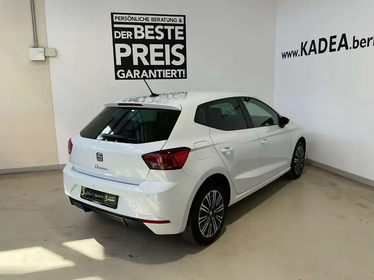 Gebraucht Seat Ibiza 110 PS (80 kW) 2023 Weiss (metallic) Kleinwagen