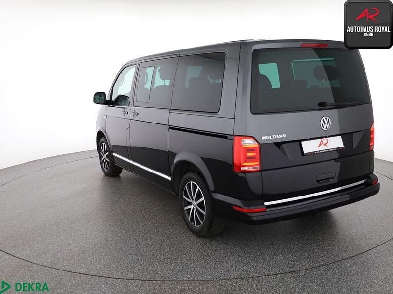 Gebraucht VW Multivan Highline 199 PS (146 kW) 2019 Grau Van
