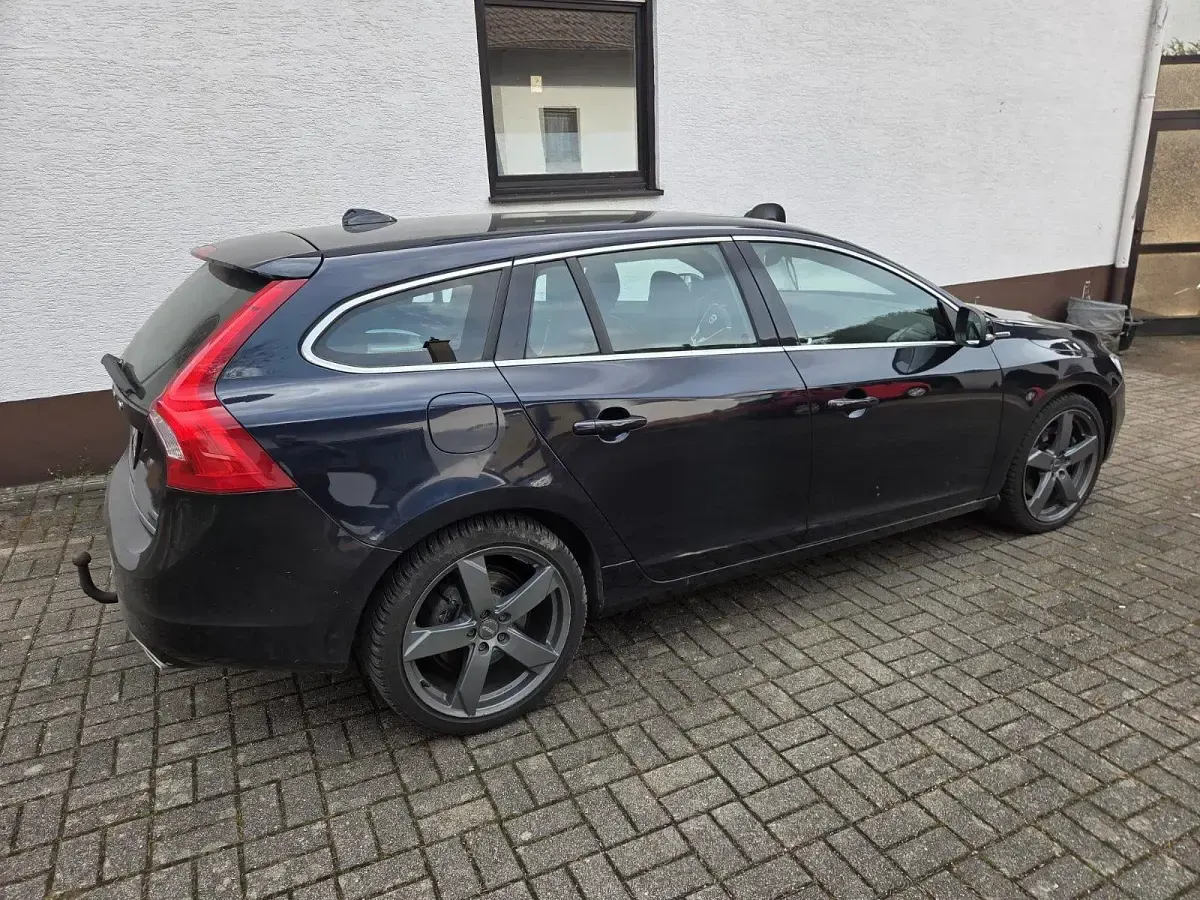 Occasion Volvo V60 283 ch (208 kW) 2015 Bleue Break