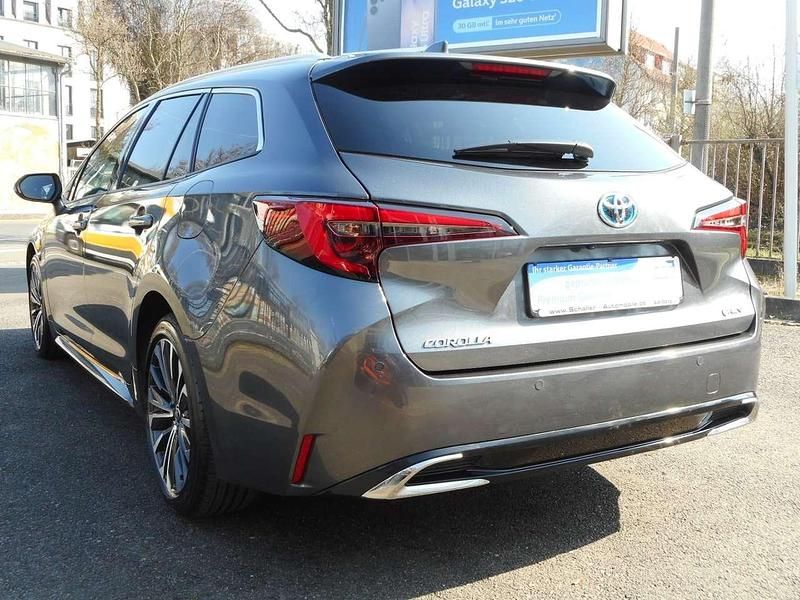 Gebraucht Toyota Corolla Team 98 PS (72 kW) 2024 Marlingrau metallic Kombi