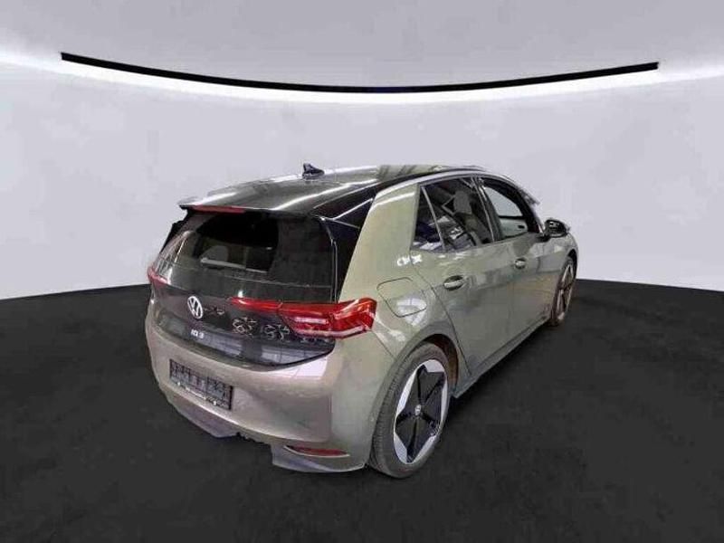 Gebraucht VW ID.3 Pro 150 kW (204 PS) 2023 Dark olivine green metallic sc Kleinwagen