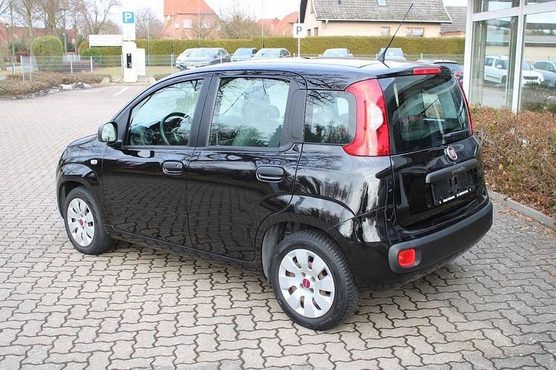 Gebraucht Fiat Panda Pop 69 PS (50 kW) 2015 Schwarz Kleinwagen