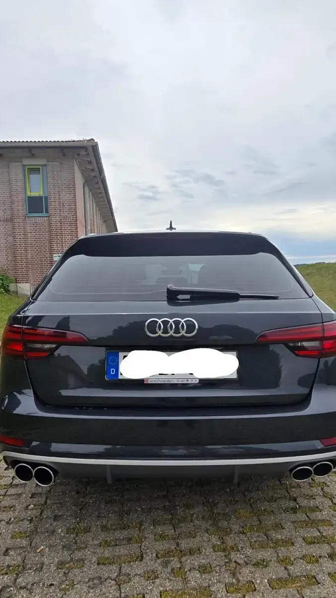 Gebraucht Audi A4 Ambiente 190 PS (139 kW) 2017 Grau Kombi