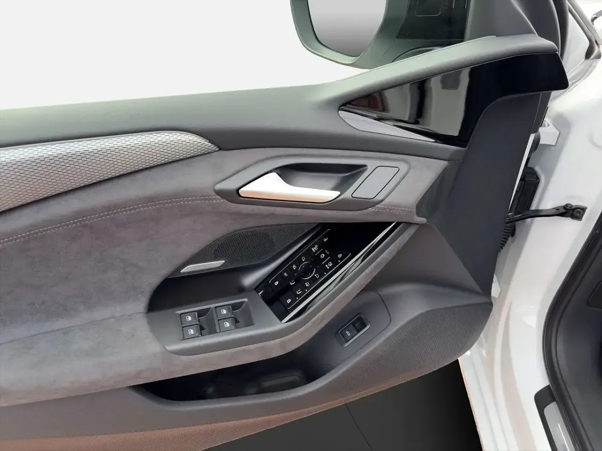 Gebraucht Audi A6 e-tron S-Line 314 kW (428 PS) 2026 Gletscherweiß metallic SUV