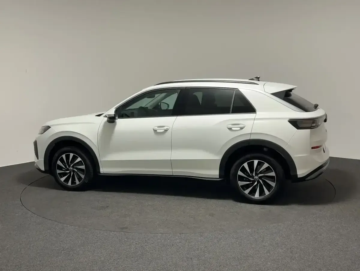 Neu VW T-Roc Life 116 PS (85 kW) 2026 Gelb SUV