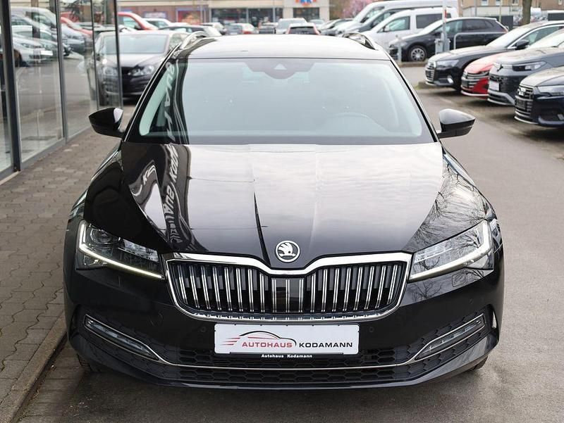 Gebraucht Skoda Superb Style 150 PS (110 kW) 2022 Schwarz Kombi