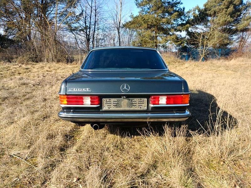 Gebraucht Mercedes E280 185 PS (136 kW) 1979 Schwarz Coupé