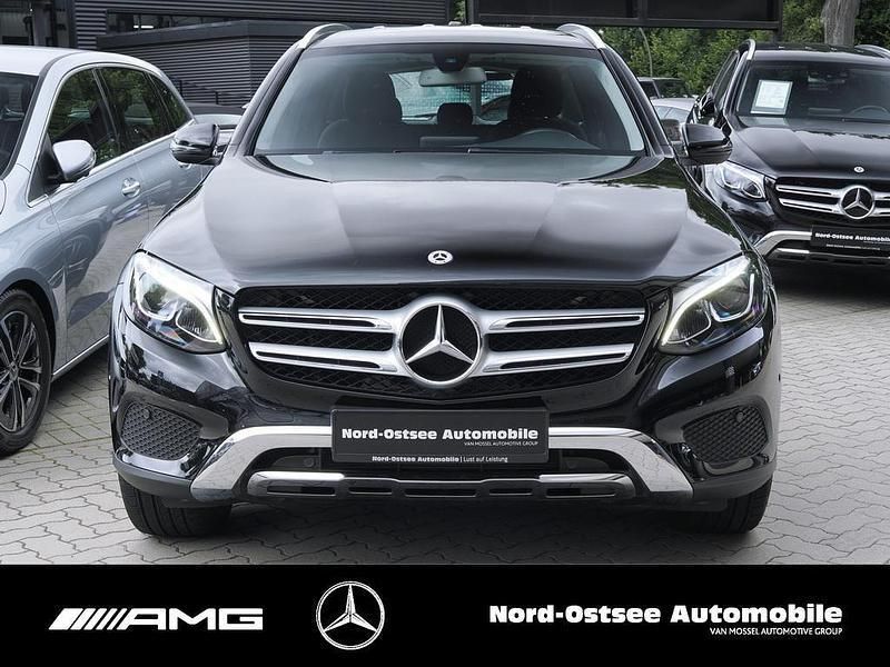 Gebraucht Mercedes GLC250 211 PS (155 kW) 2018 Schwarz unilack schwarz SUV
