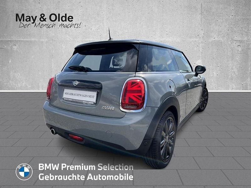 Gebraucht Mini Cooper Chili 136 PS (100 kW) 2019 Metallic) (grau Kleinwagen