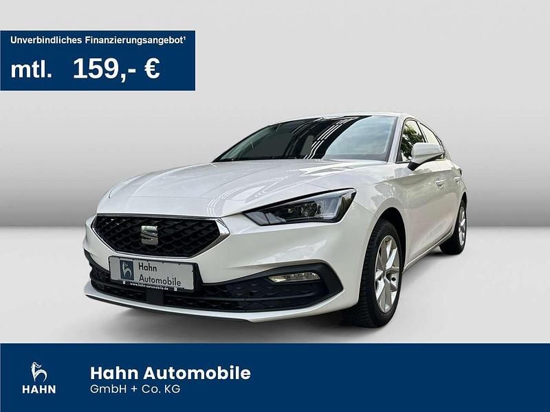 Weiß Gebraucht 2022 Seat Leon Style Limousine | 17.440 € (Etwas zu teuer) - Bild 1/3