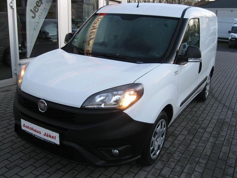 Weiß Gebraucht 2021 Fiat Doblò Van / Kleinbus | 7.400 € (Superpreis) - Bild 1/4