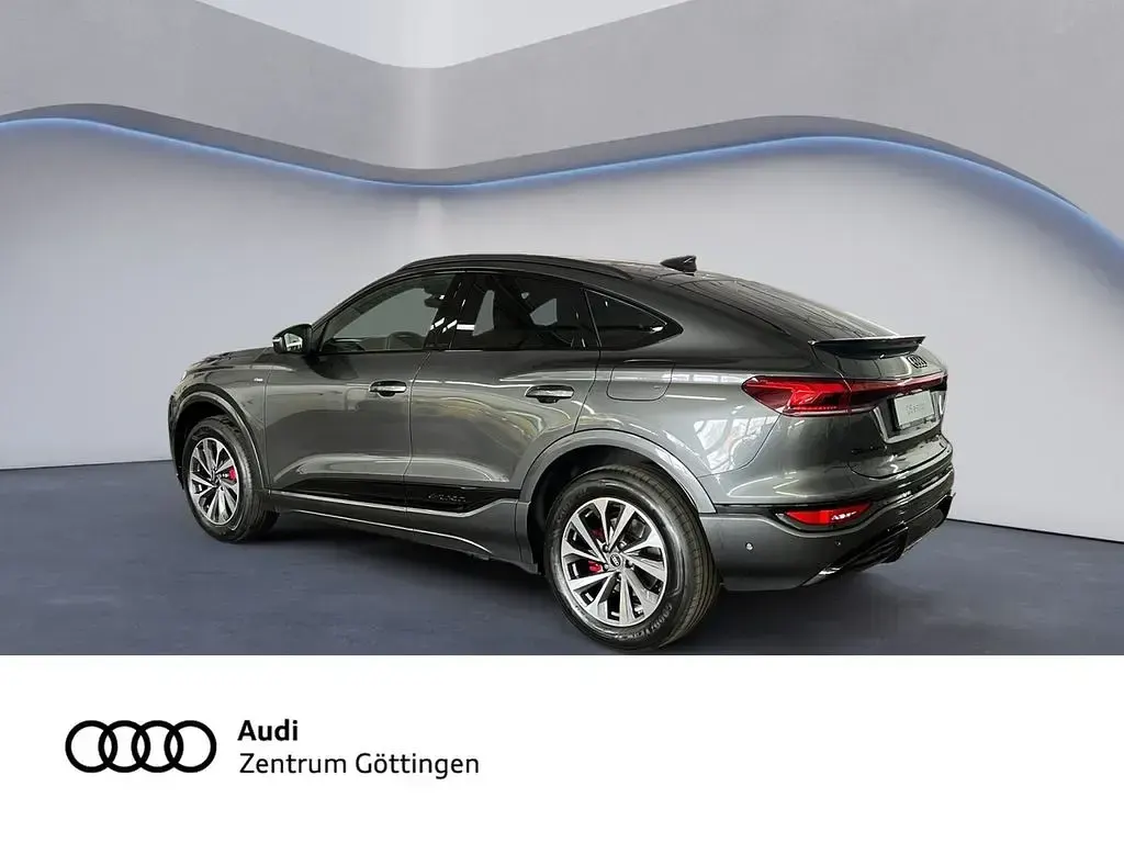 Neu Audi Q6 e-tron Performance 225 kW (306 PS) 2026 Grau SUV