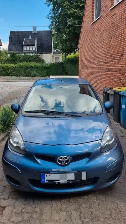 Gebraucht Toyota Aygo 68 PS (50 kW) 2009 Blau Kleinwagen
