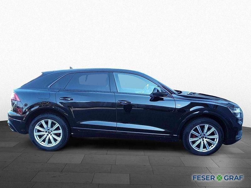 Gebraucht Audi Q8 Ambiente 286 PS (210 kW) 2023 Mythosschwarz metallic SUV