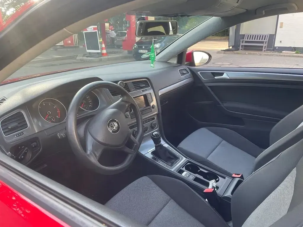 Gebraucht VW Golf VII Trendline 86 PS (63 kW) 2013 Rot Limousine