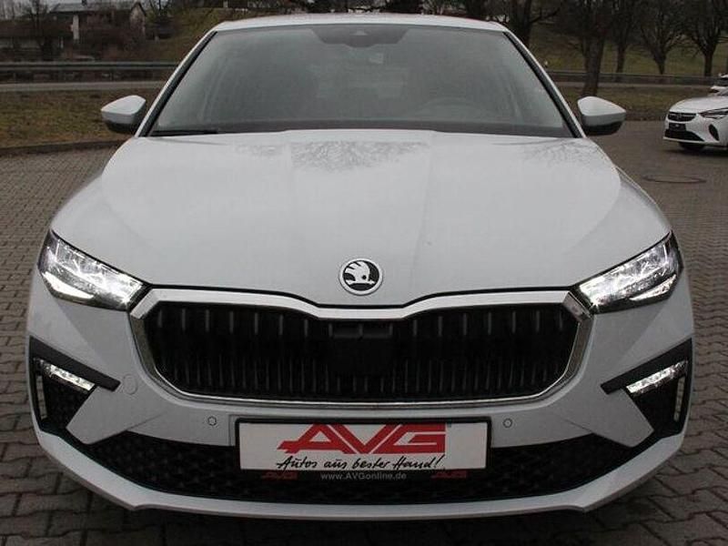 Moonweiss Gebraucht 2024 Skoda Scala Ambition Kleinwagen | 21.950 € (Fairer Preis) - Bild 1/4