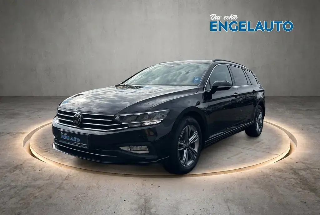 Gebraucht VW Passat Business 150 PS (110 kW) 2022 Schwarz Kombi