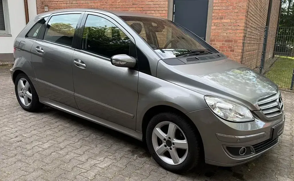 Gebraucht Mercedes B150 95 PS (69 kW) 2008 Grau Van / Kleinbus