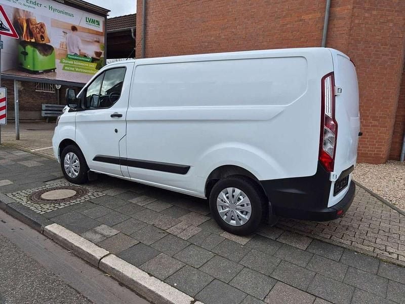 Gebraucht Ford Transit Custom 105 PS (77 kW) 2019 Weiß Van / Kleinbus