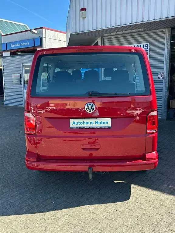 Gebraucht VW Transporter Comfortline 150 PS (110 kW) 2018 Rot Van