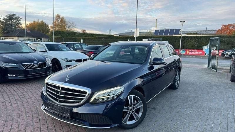 Gebraucht Mercedes C200 Exclusive 184 PS (135 kW) 2019 Blau Kombi