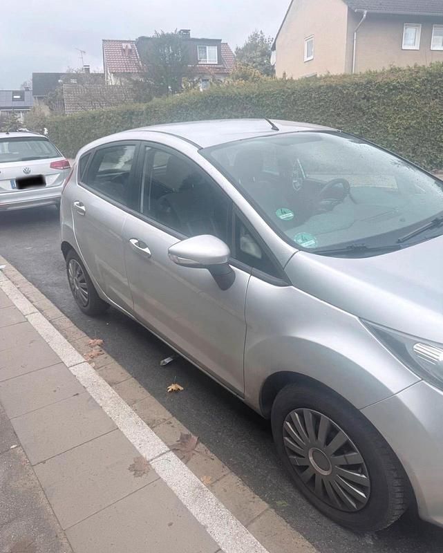 Gebraucht Ford Fiesta 69 PS (50 kW) 2009 Silber Kleinwagen
