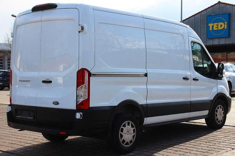 Gebraucht Ford Transit 131 PS (96 kW) 2019 Weiß Van / Kleinbus