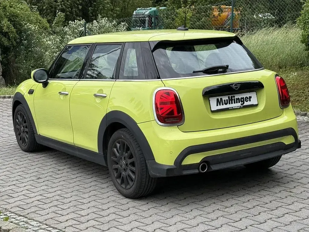 Gebraucht Mini Cooper Classic 136 PS (100 kW) 2022 Gelb Kleinwagen