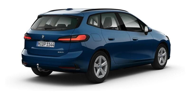 Gebraucht BMW 220 Active Tourer Luxury Line 170 PS (125 kW) 2025 Blau Van / Kleinbus