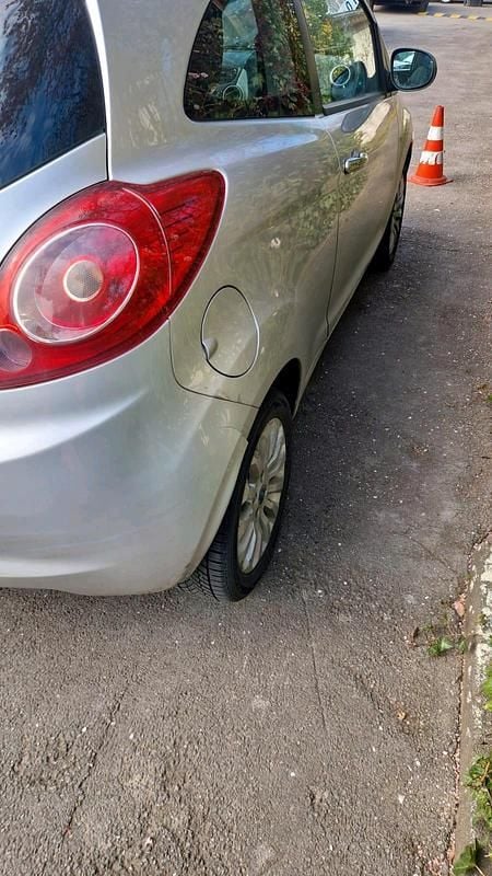 Gebraucht Ford Ka 70 PS (51 kW) 2011 Silber Kleinwagen