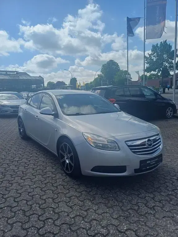 Gebraucht Opel Insignia Selection 116 PS (85 kW) 2009 Silber Limousine