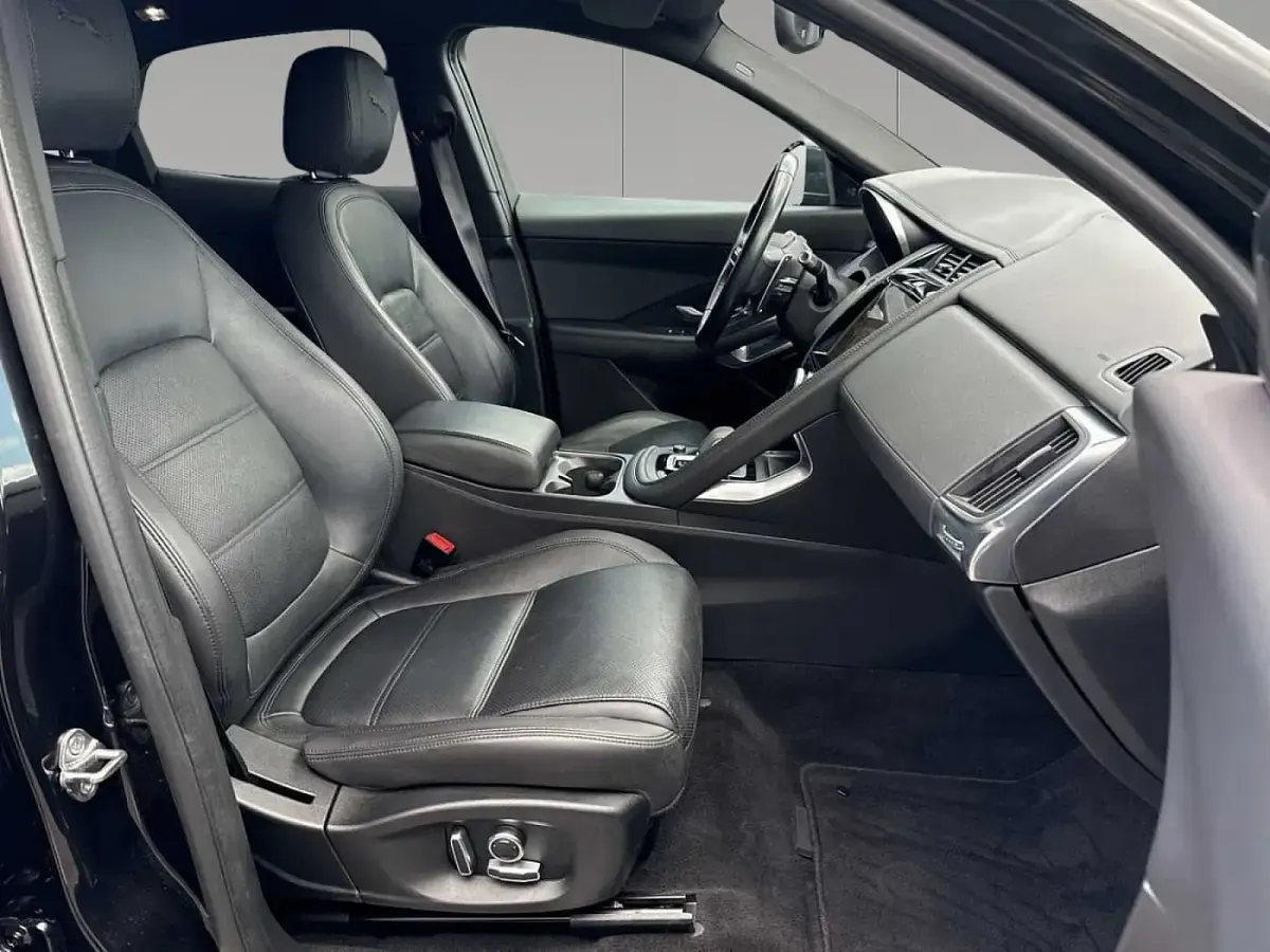 Second-hand Jaguar E-Pace SE 206 CP (151 kW) 2021 Negru SUV