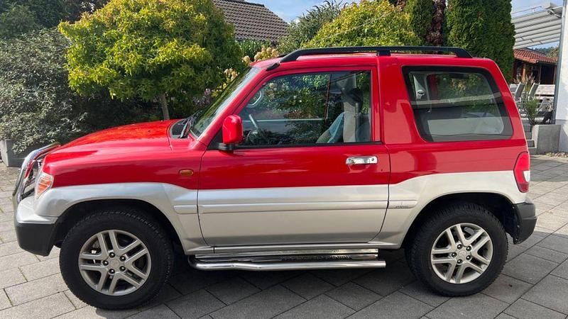 Rot Gebraucht 2002 Mitsubishi Pajero Top SUV | 7.900 € (Fairer Preis) - Bild 1/4