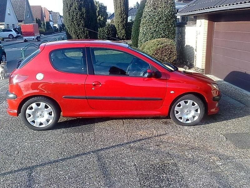 Gebraucht Peugeot 206 109 PS (80 kW) 2005 Rot Limousine