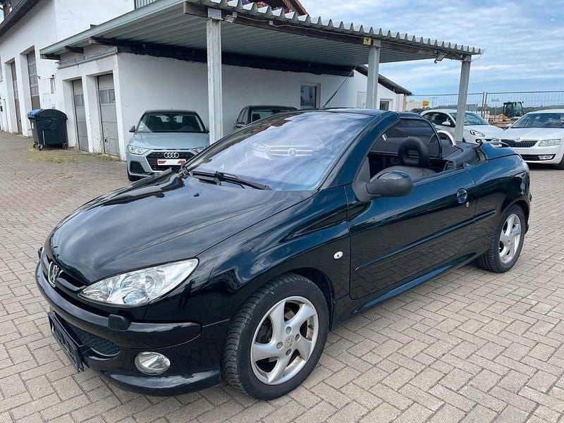 Schwarz Gebraucht 2006 Peugeot 206 CC Platinum Cabrio | 1.499 € (Fairer Preis) - Bild 1/4